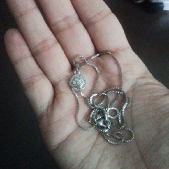 A ring earrings and necklace - Picture 3 of 3